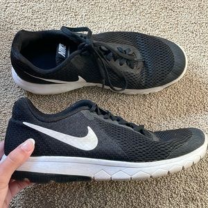 NIKE Flex Experience RN 6